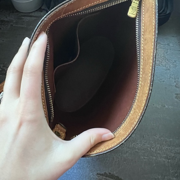 Authentic Louis Vuitton Drouot Crossbody Bag - Picture 5 of 8